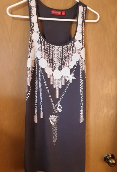 New York & Company Collection - Picture 1 of 7